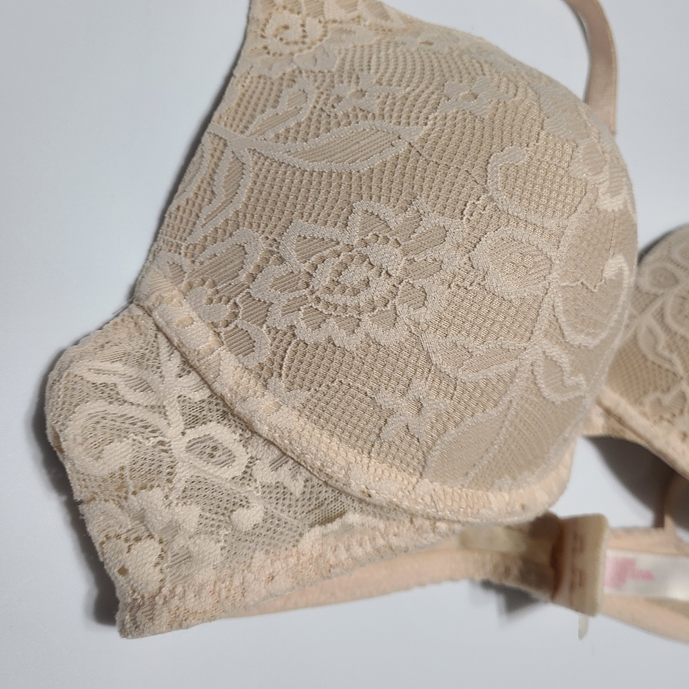Xhilaration Lace Beige Perfect Tshirt Push Up‎ Bra 36B